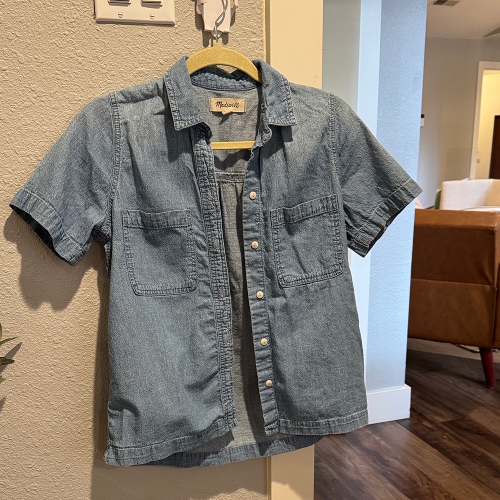 Madewell Light Blue Denim Button-Up Shirt